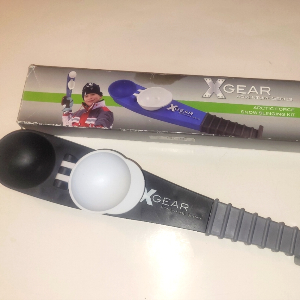 Snowball maker